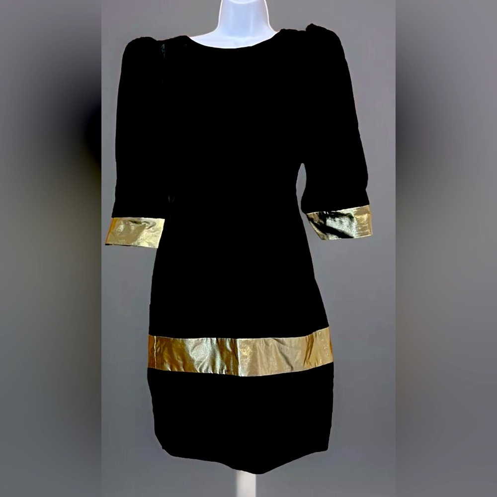 Elegant Black and Gold VINTAGE 1980’s Velvet Dress Size 8